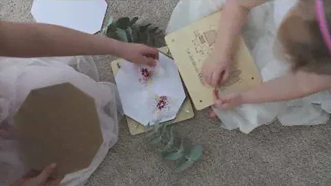 Flower Press by Moulin Roty Movie